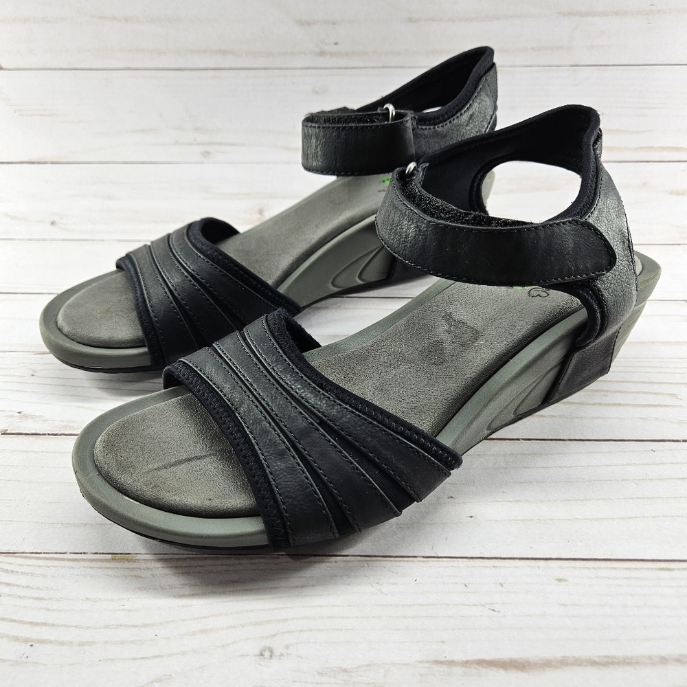 BareTraps Womens Boland Black Ankle Strap Open Toe Wedge Sandals Size 11